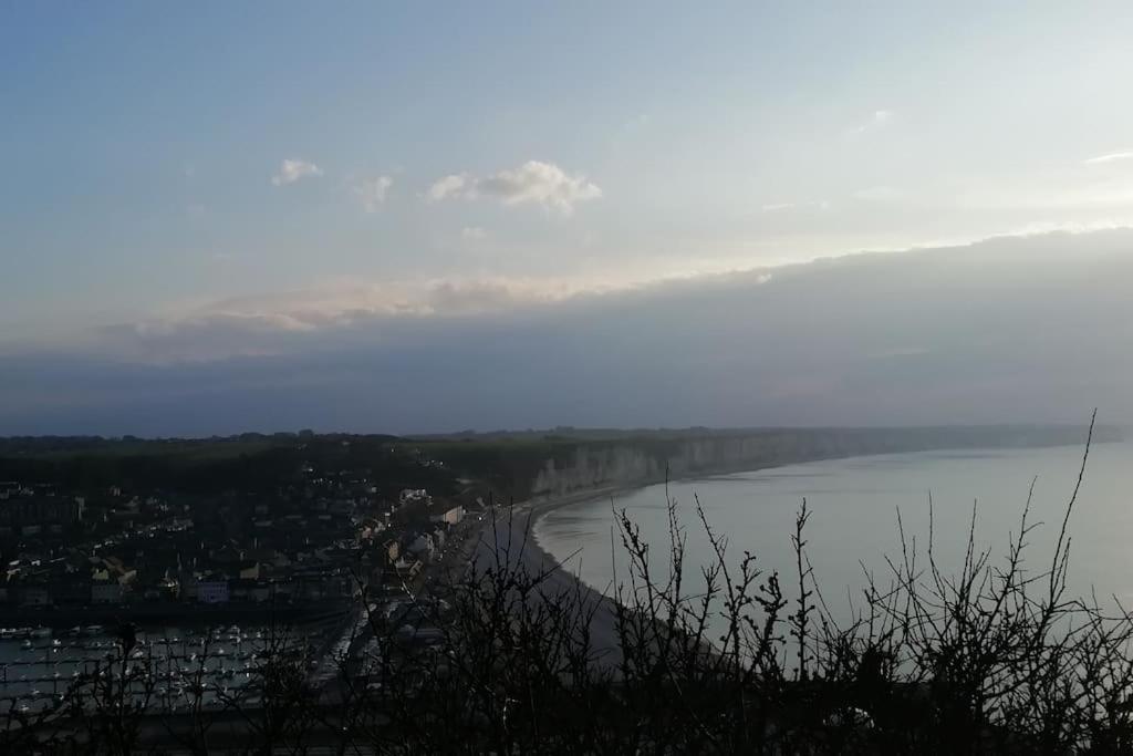 A 2 Pas D'Etretat, Appartement Classe 1 * フェカン エクステリア 写真